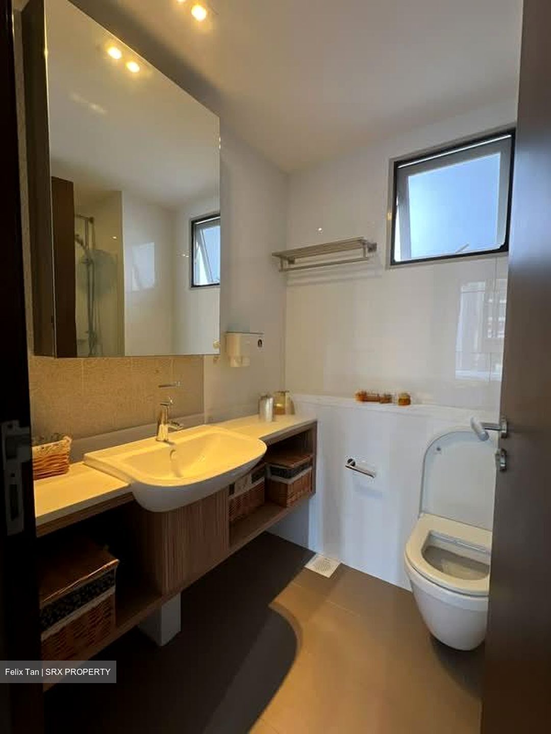 Heron Bay (D19), Condominium #602308811
